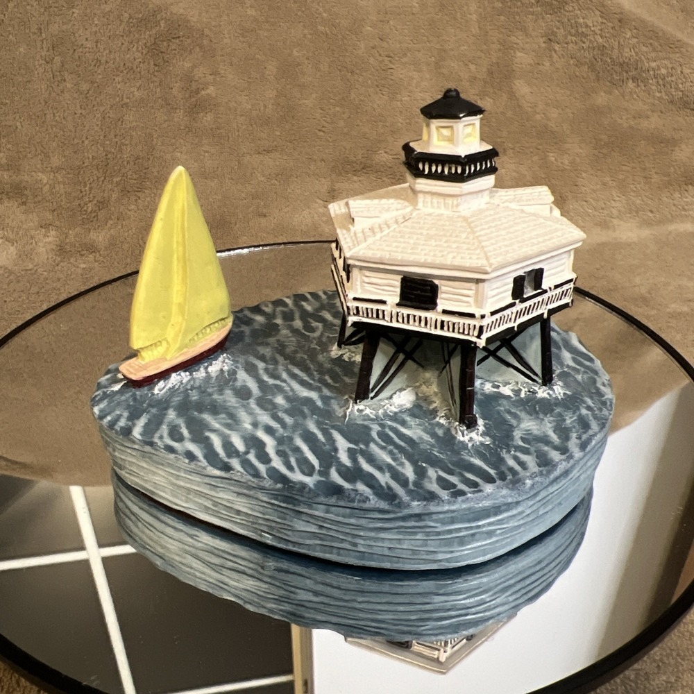 Spoontiques Lighthouse Middle Bay AL 9221‎ - Picture 5 of 8